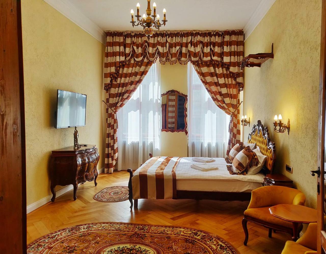 Zur Krone Sibiu Ngoại thất bức ảnh